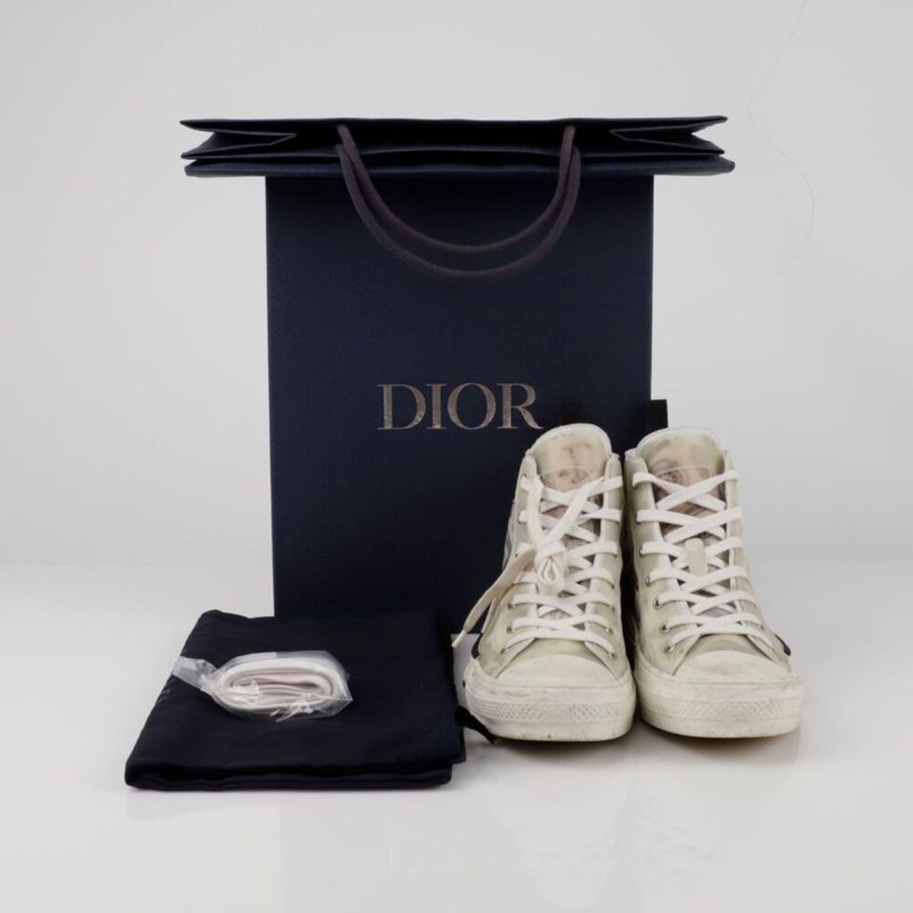High-top Sneakers
